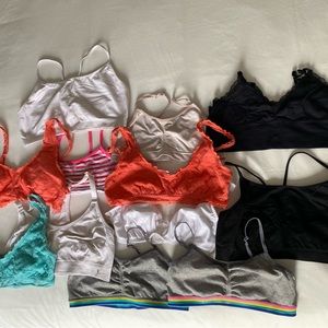 old navy size L
white danskin now size L
Jasmine &Ginger size 2S&M
Hanes sizeC34